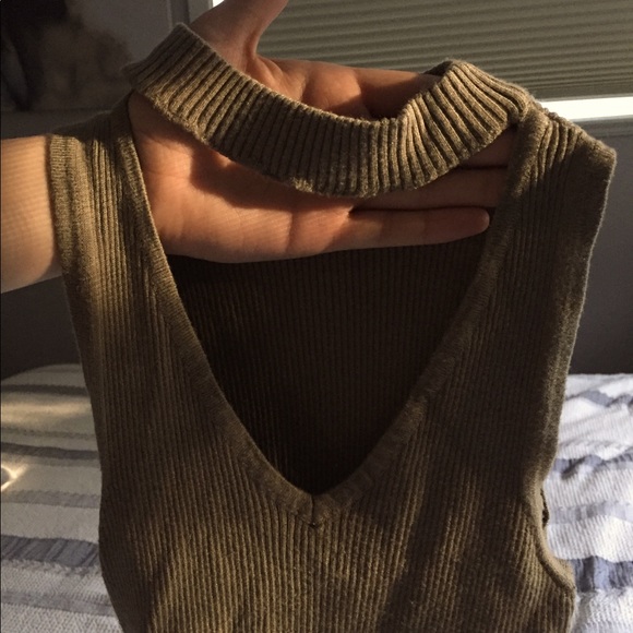 Crop top - Picture 1 of 2